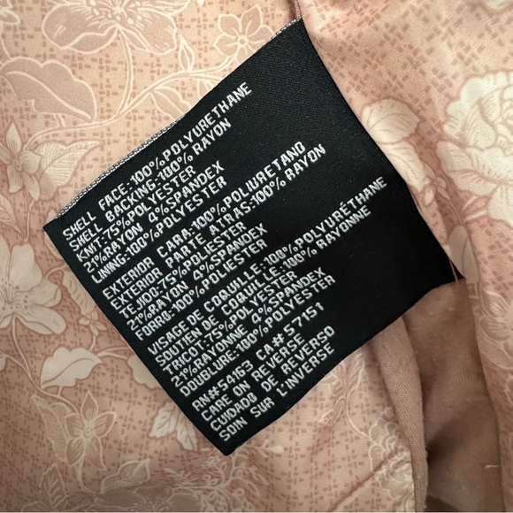 Stylish leather jacket by Guess. - Picture 3 of 12